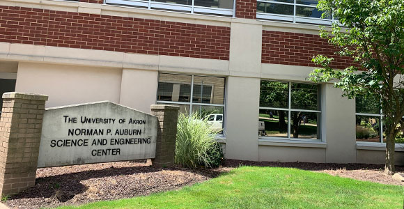 bet365官网 Auburn Science and Engineering Building on the UA campus
