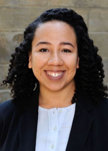 Reyna Perez headshot
