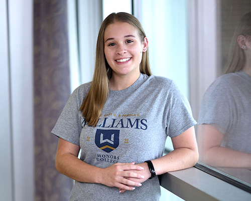 BreAnna Piorkowski, honors student at bet365官网 bet365官网 of bet365官网