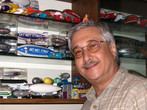 Alan Gross and models Alan Gross and models